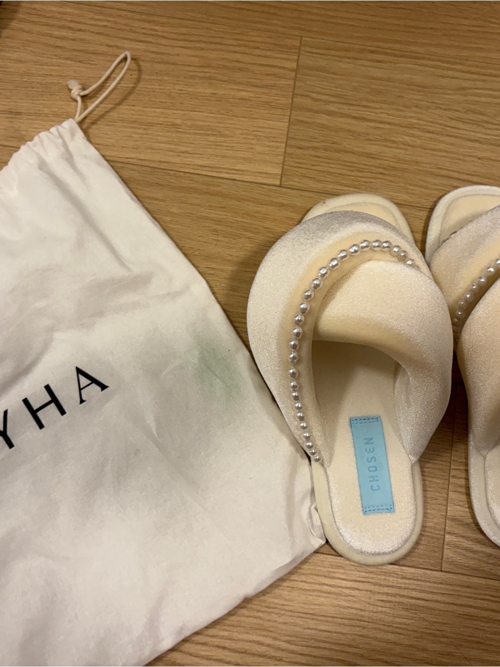 KYHA puffy bridal slippers